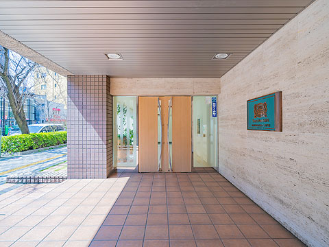 エントランス　ライオンズプラザ桜新町