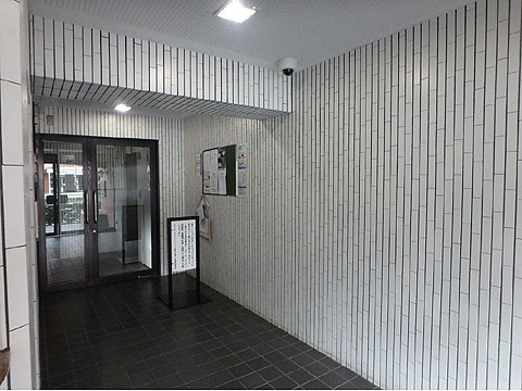 ロビー　防犯設備の整ったエントランス