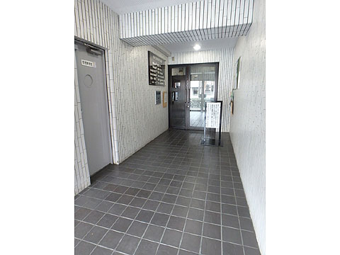 ロビー　安心のオートロック完備