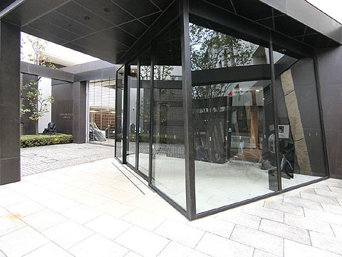 エントランス　マンションエントランス