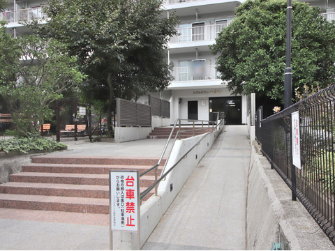 エントランス　