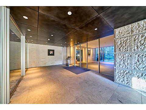 エントランス　風除室