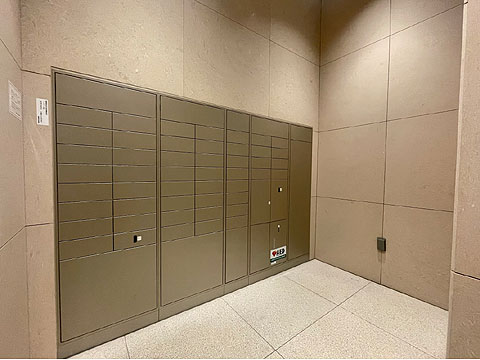 エントランス　宅配ボックス