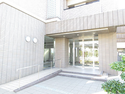 現地外観写真　エントランス入口